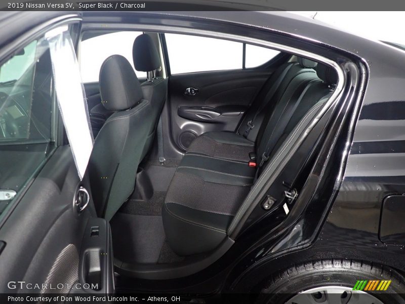 Super Black / Charcoal 2019 Nissan Versa SV