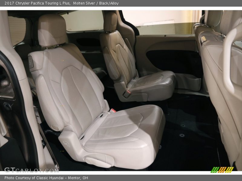 Molten Silver / Black/Alloy 2017 Chrysler Pacifica Touring L Plus
