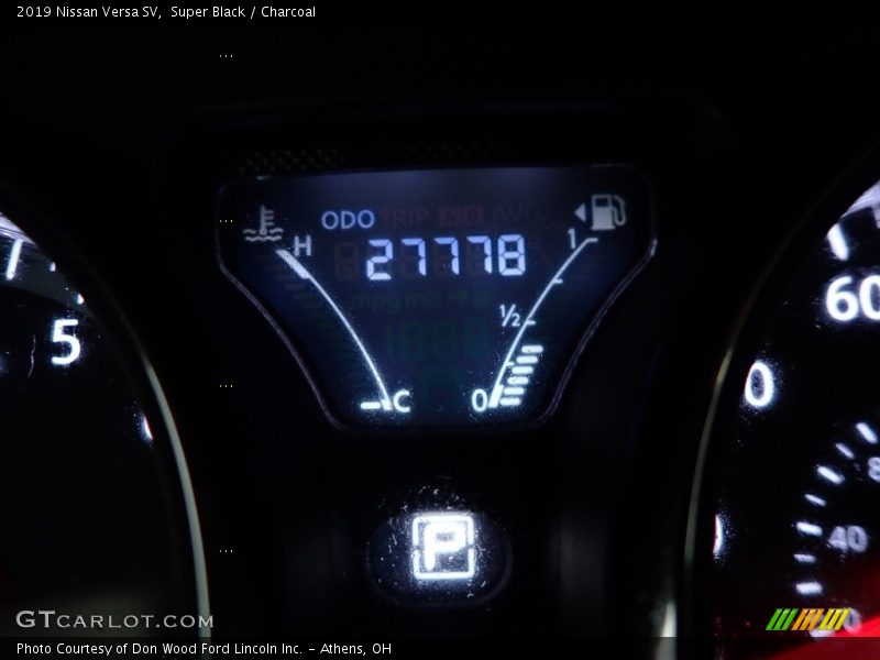 Super Black / Charcoal 2019 Nissan Versa SV