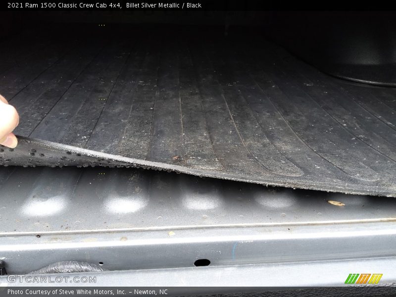 Billet Silver Metallic / Black 2021 Ram 1500 Classic Crew Cab 4x4