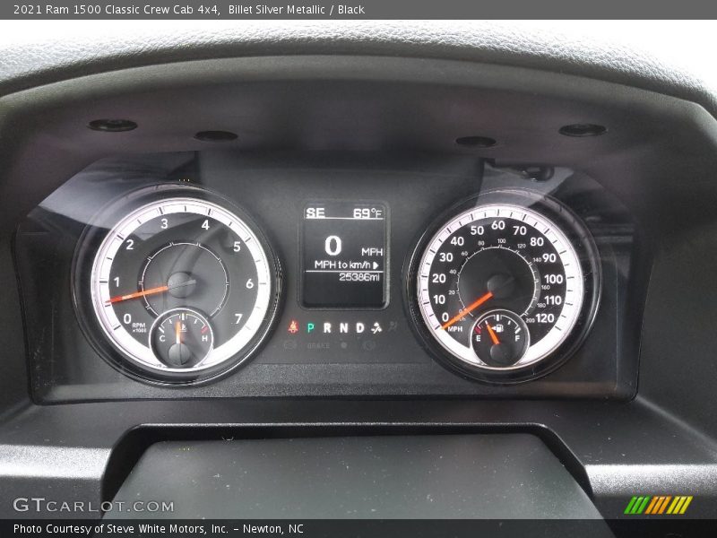 Billet Silver Metallic / Black 2021 Ram 1500 Classic Crew Cab 4x4