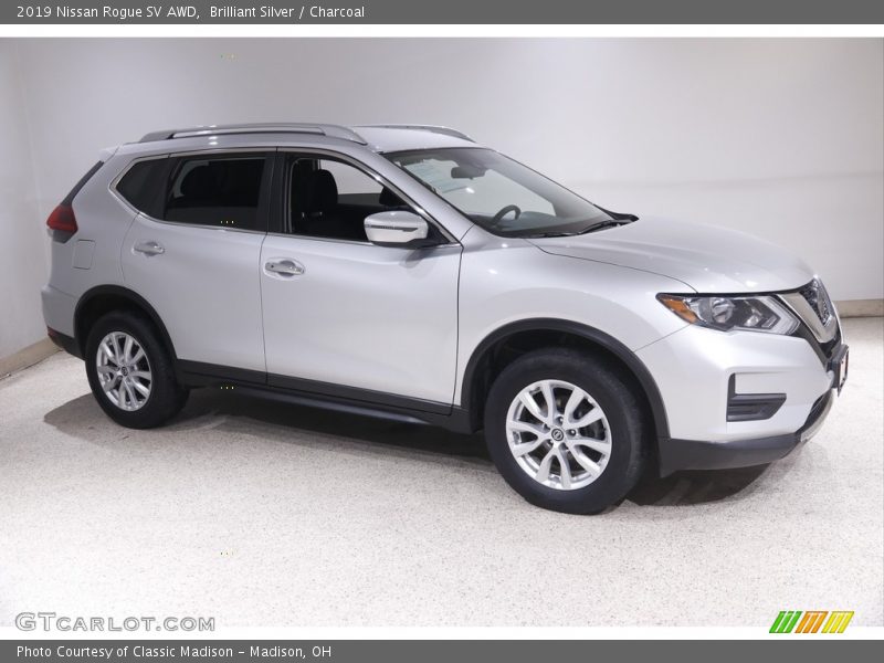 Brilliant Silver / Charcoal 2019 Nissan Rogue SV AWD