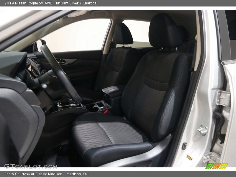 Brilliant Silver / Charcoal 2019 Nissan Rogue SV AWD