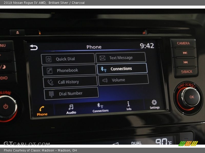 Brilliant Silver / Charcoal 2019 Nissan Rogue SV AWD