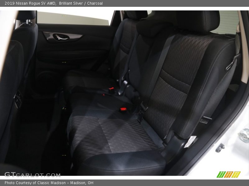 Brilliant Silver / Charcoal 2019 Nissan Rogue SV AWD