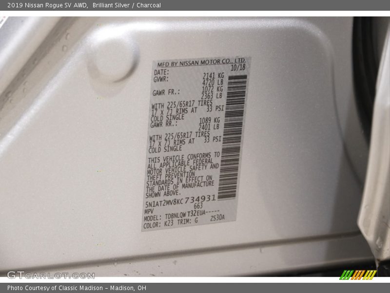 Brilliant Silver / Charcoal 2019 Nissan Rogue SV AWD