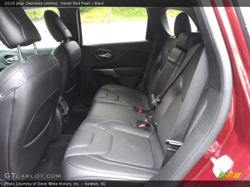 Rear Seat of 2019 Cherokee Limited