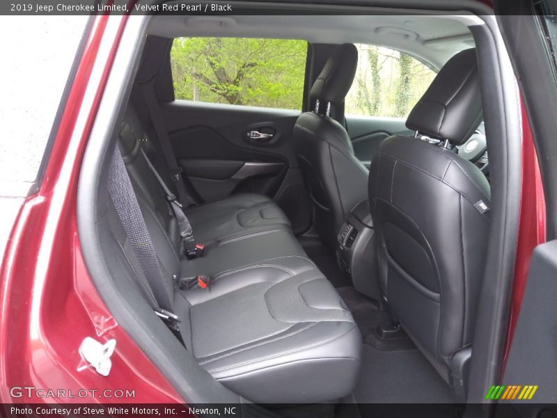 Rear Seat of 2019 Cherokee Limited
