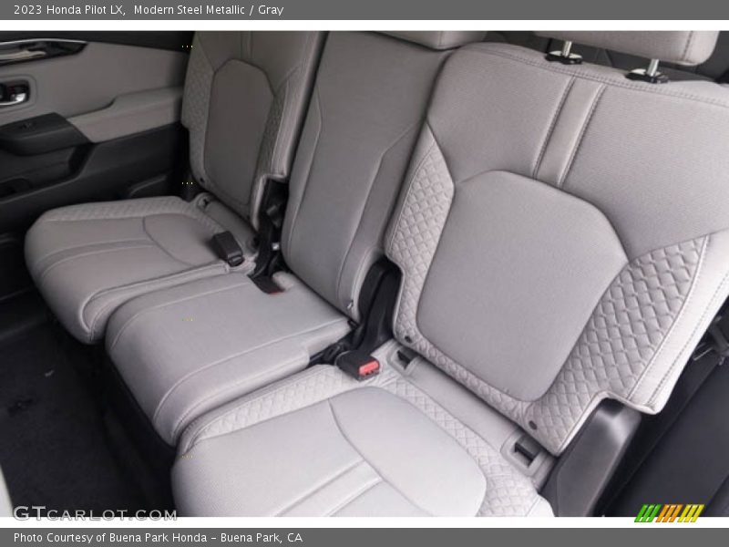 Modern Steel Metallic / Gray 2023 Honda Pilot LX
