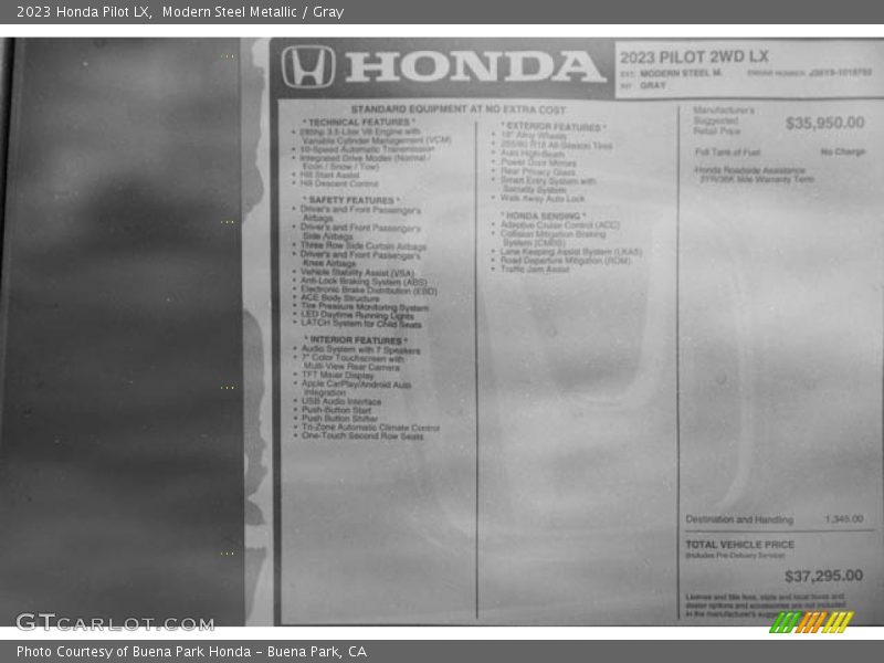 Modern Steel Metallic / Gray 2023 Honda Pilot LX