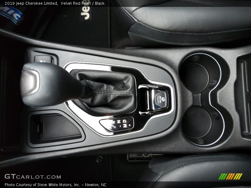  2019 Cherokee Limited 9 Speed Automatic Shifter