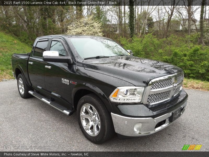 Front 3/4 View of 2015 1500 Laramie Crew Cab 4x4