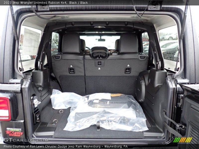 Black / Black 2023 Jeep Wrangler Unlimited Rubicon 4x4