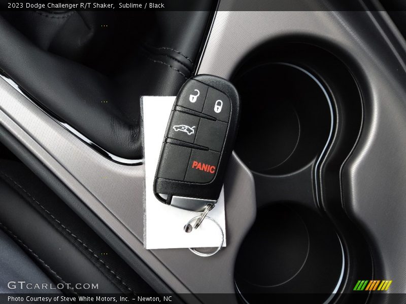 Sublime / Black 2023 Dodge Challenger R/T Shaker