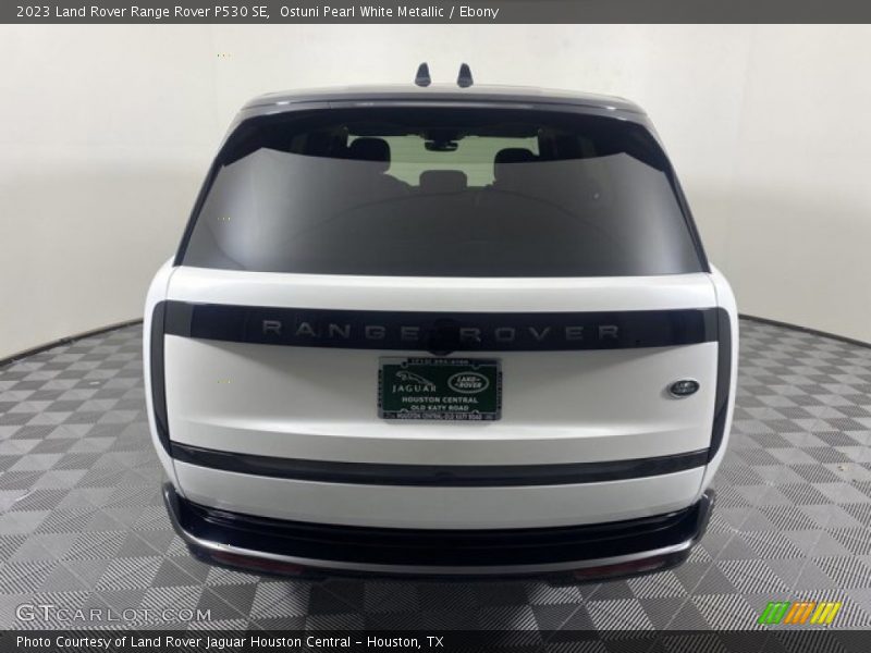 Ostuni Pearl White Metallic / Ebony 2023 Land Rover Range Rover P530 SE