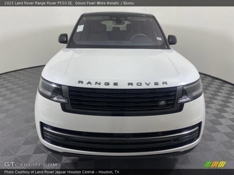 Ostuni Pearl White Metallic / Ebony 2023 Land Rover Range Rover P530 SE