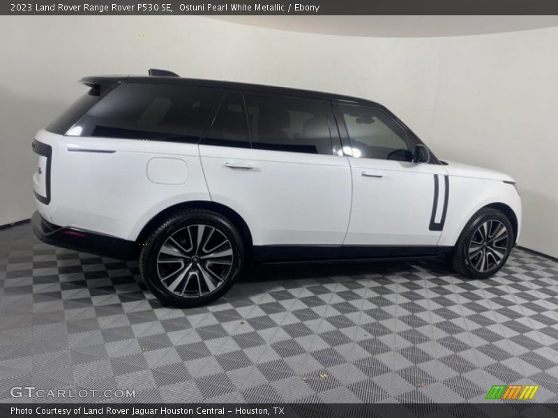 Ostuni Pearl White Metallic / Ebony 2023 Land Rover Range Rover P530 SE