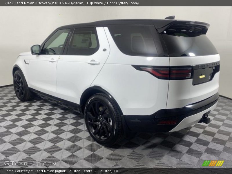Fuji White / Light Oyster/Ebony 2023 Land Rover Discovery P360 S R-Dynamic
