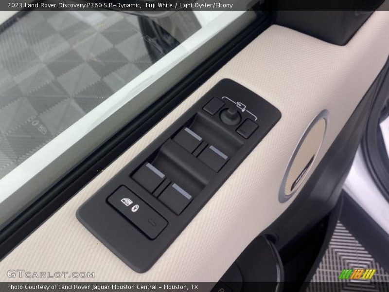 Door Panel of 2023 Discovery P360 S R-Dynamic