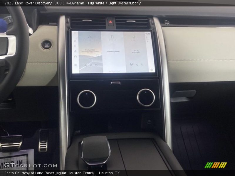 Controls of 2023 Discovery P360 S R-Dynamic