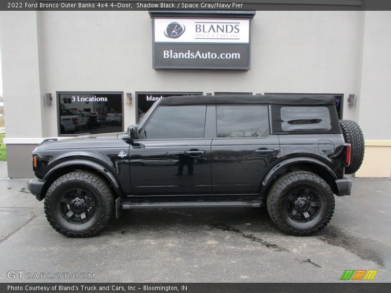 Shadow Black / Space Gray/Navy Pier 2022 Ford Bronco Outer Banks 4x4 4-Door