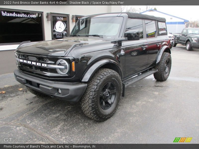 Shadow Black / Space Gray/Navy Pier 2022 Ford Bronco Outer Banks 4x4 4-Door