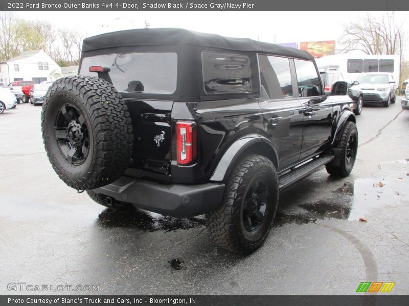 Shadow Black / Space Gray/Navy Pier 2022 Ford Bronco Outer Banks 4x4 4-Door