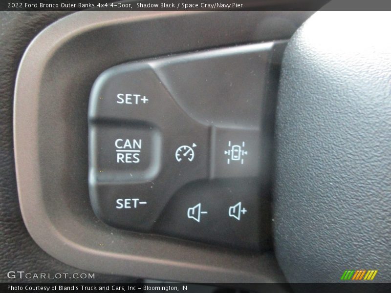  2022 Bronco Outer Banks 4x4 4-Door Steering Wheel