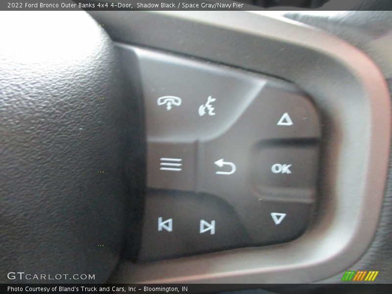  2022 Bronco Outer Banks 4x4 4-Door Steering Wheel