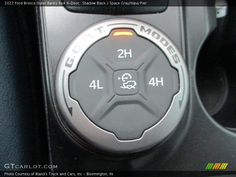 Controls of 2022 Bronco Outer Banks 4x4 4-Door