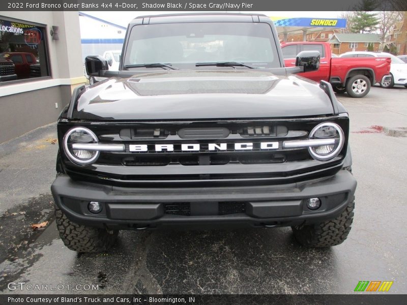 Shadow Black / Space Gray/Navy Pier 2022 Ford Bronco Outer Banks 4x4 4-Door