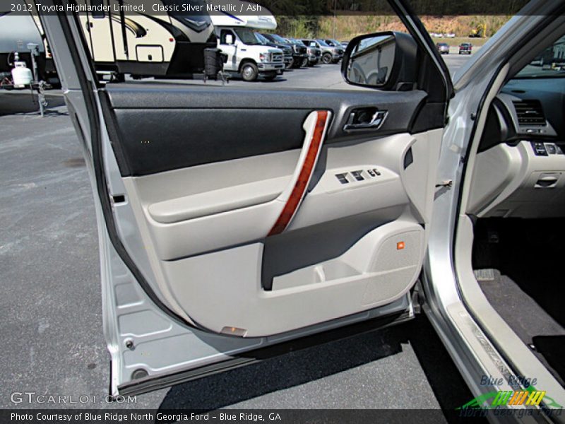 Classic Silver Metallic / Ash 2012 Toyota Highlander Limited