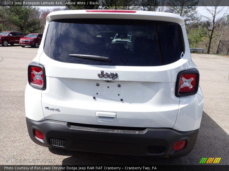 Alpine White / Black 2023 Jeep Renegade Latitude 4x4