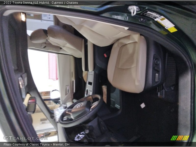 Cypress / Chataeu 2022 Toyota Sienna XLE Hybrid