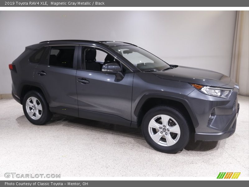 Magnetic Gray Metallic / Black 2019 Toyota RAV4 XLE