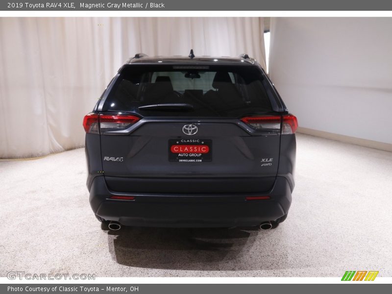 Magnetic Gray Metallic / Black 2019 Toyota RAV4 XLE