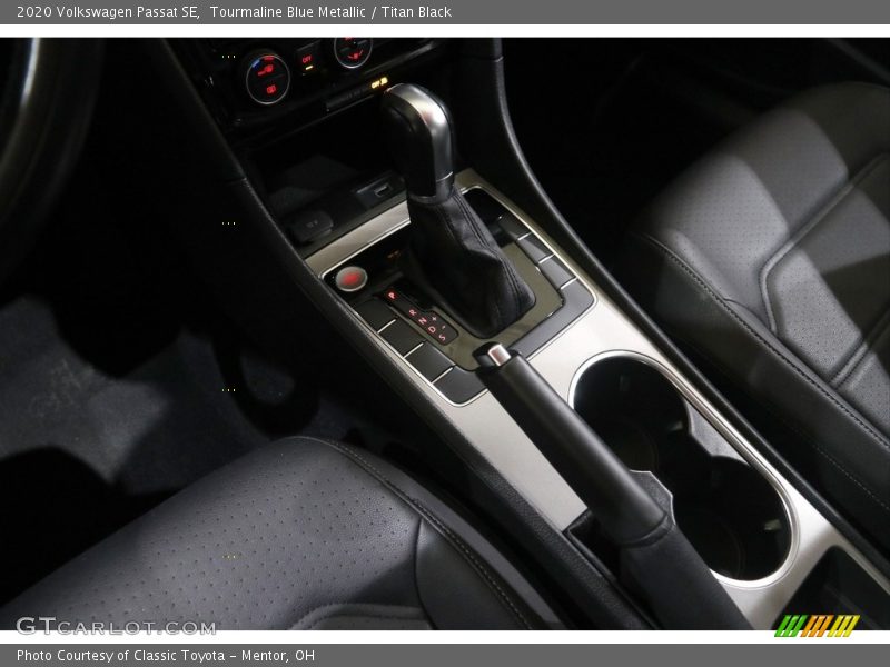Tourmaline Blue Metallic / Titan Black 2020 Volkswagen Passat SE