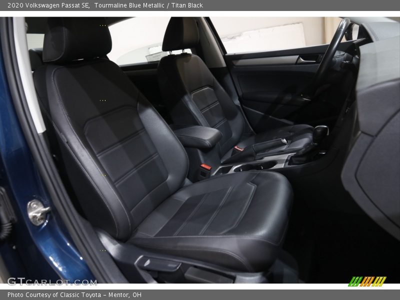Tourmaline Blue Metallic / Titan Black 2020 Volkswagen Passat SE