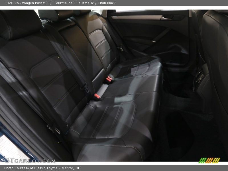 Tourmaline Blue Metallic / Titan Black 2020 Volkswagen Passat SE