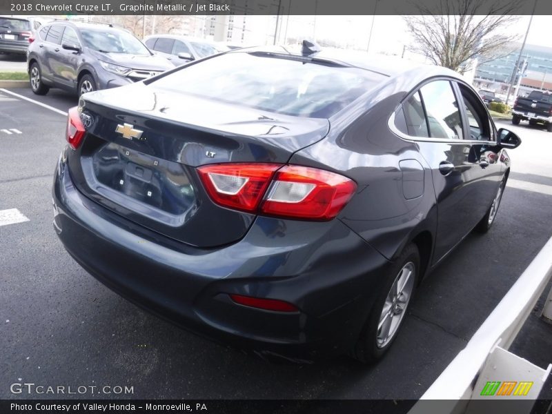 Graphite Metallic / Jet Black 2018 Chevrolet Cruze LT