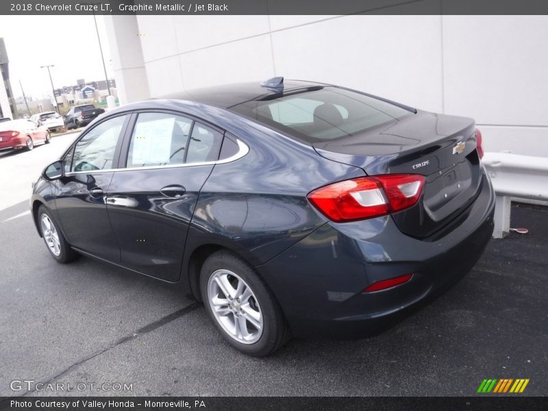 Graphite Metallic / Jet Black 2018 Chevrolet Cruze LT