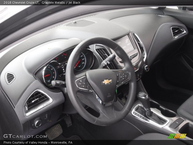 Graphite Metallic / Jet Black 2018 Chevrolet Cruze LT