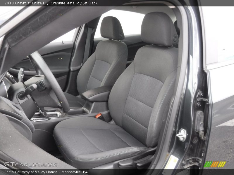 Graphite Metallic / Jet Black 2018 Chevrolet Cruze LT
