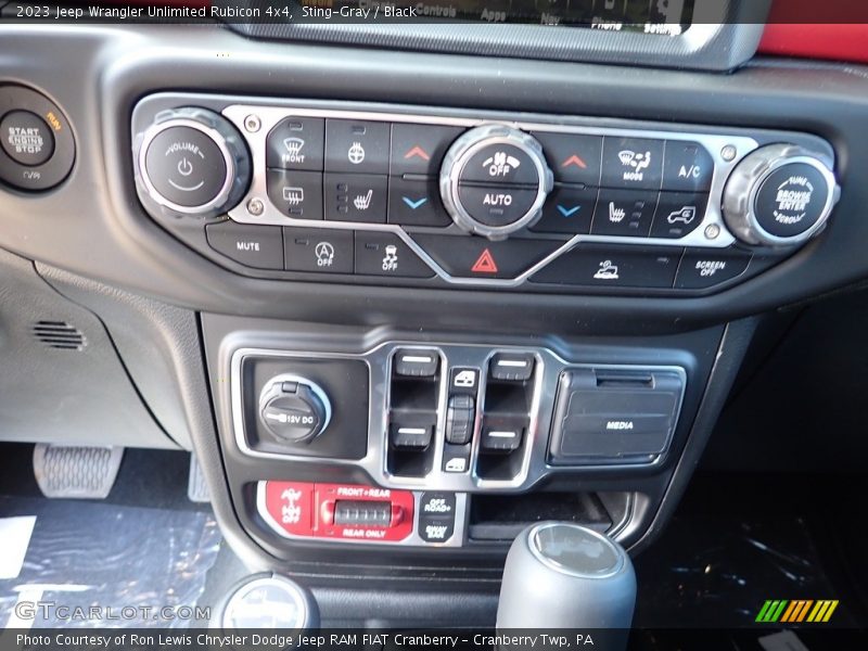Sting-Gray / Black 2023 Jeep Wrangler Unlimited Rubicon 4x4