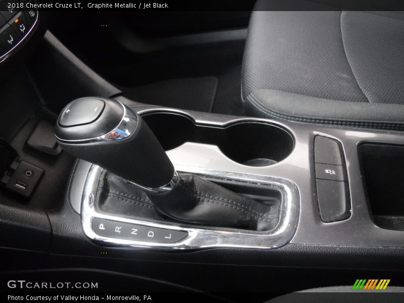 Graphite Metallic / Jet Black 2018 Chevrolet Cruze LT