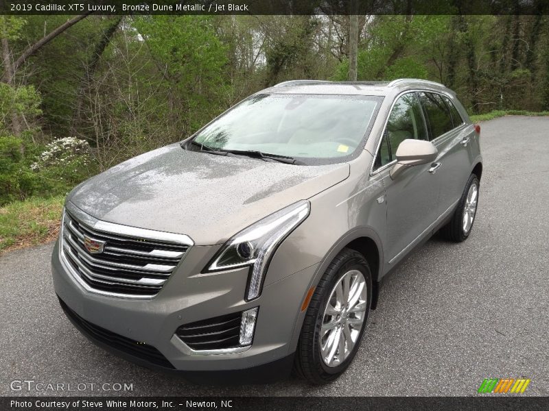 Bronze Dune Metallic / Jet Black 2019 Cadillac XT5 Luxury