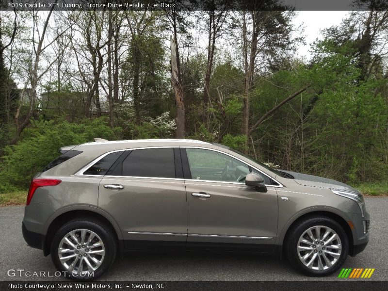 Bronze Dune Metallic / Jet Black 2019 Cadillac XT5 Luxury