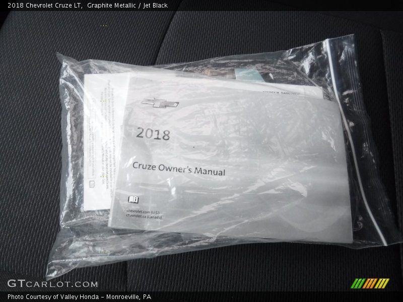 Graphite Metallic / Jet Black 2018 Chevrolet Cruze LT