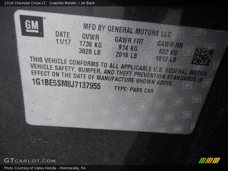 Graphite Metallic / Jet Black 2018 Chevrolet Cruze LT