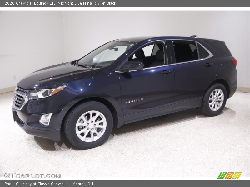 Front 3/4 View of 2020 Equinox LT